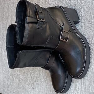 DKNY Daray Leather Moto Boot 10
